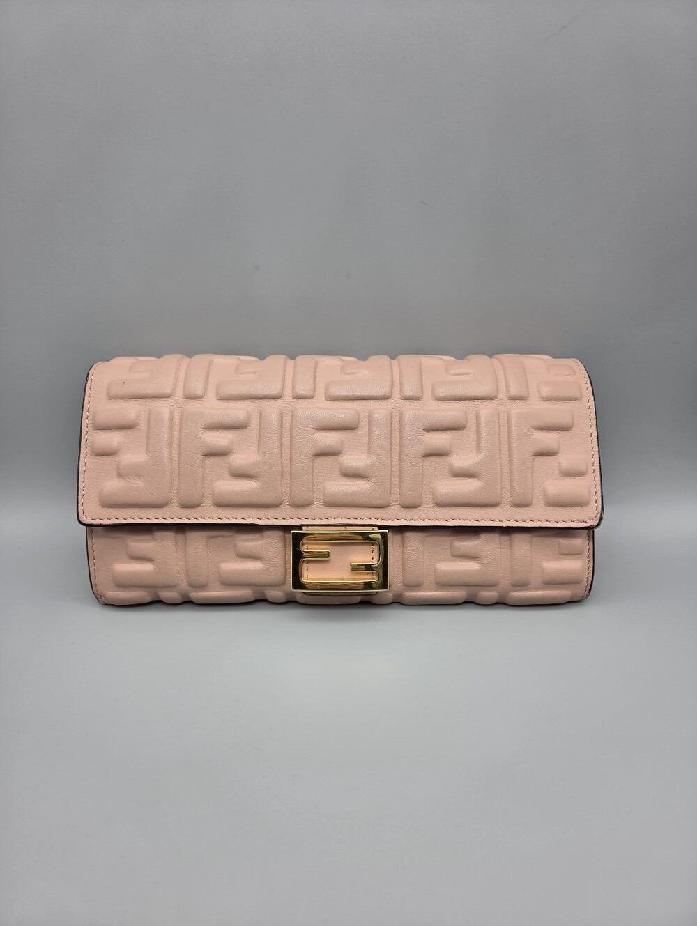 🩷FENDI Zucca Baguette Wallet/Clutch🩷
